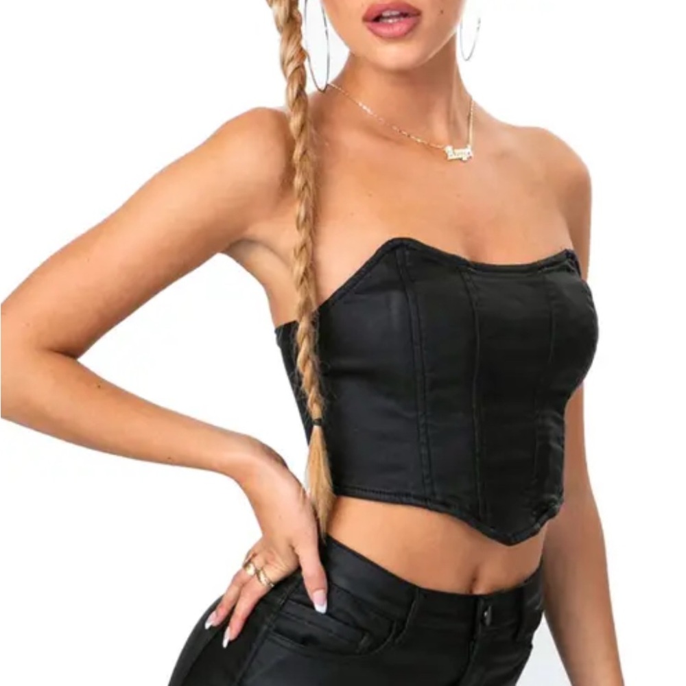 EDIKTED Leather Crop top